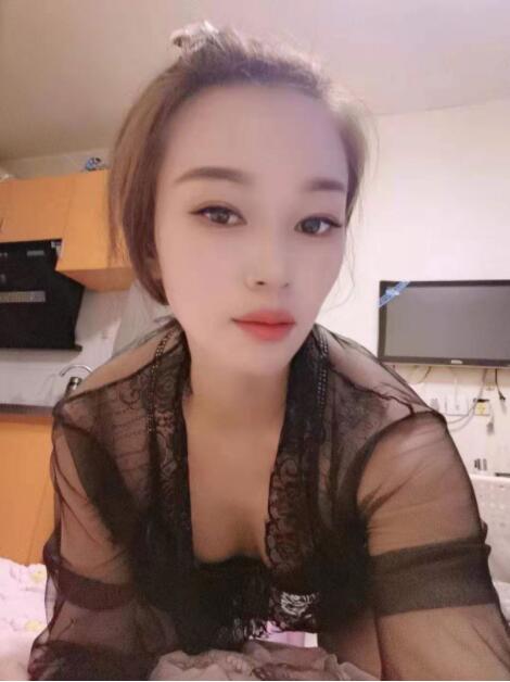 惠新西街 颜值新鲜妞